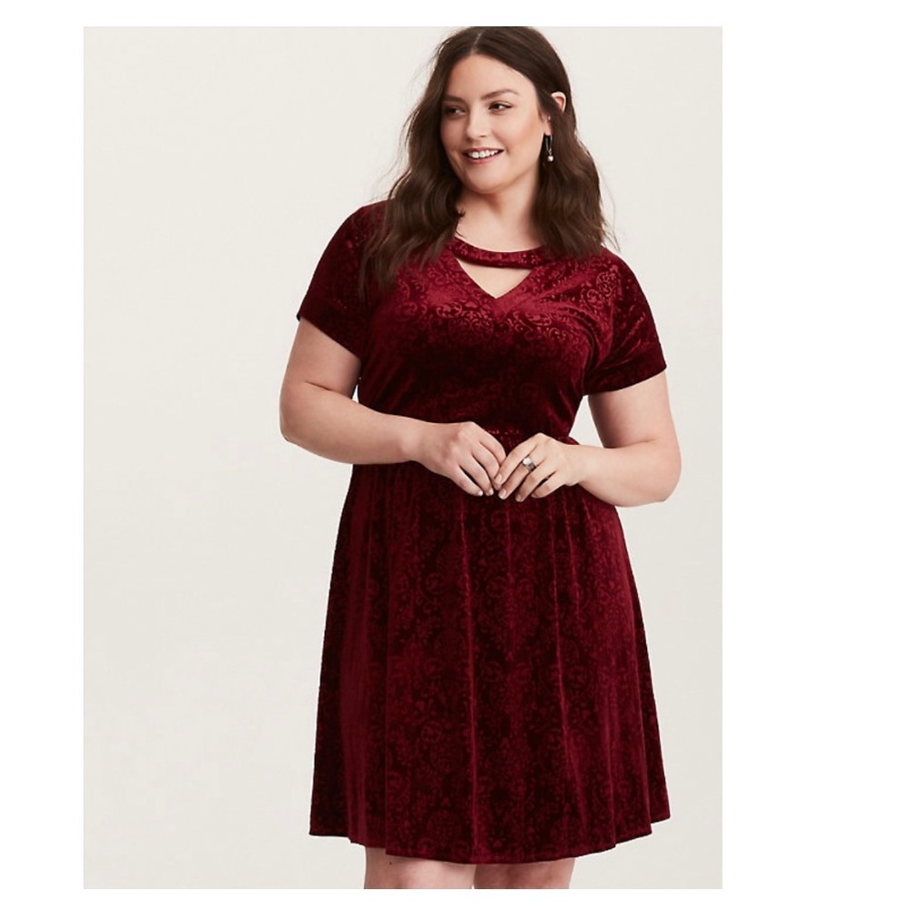 EUC Torrid Disney Mickey Mouse Red Velvet Dress 3X - Picture 3 of 16